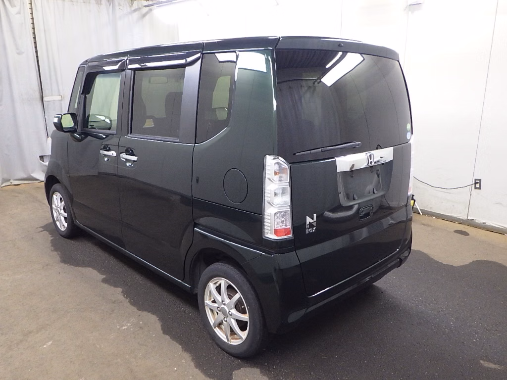 HONDA N-BOX