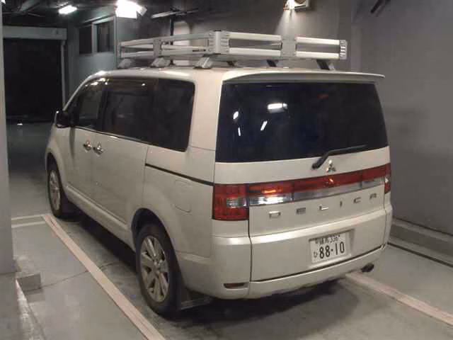 MITSUBISHI DELICA D:5