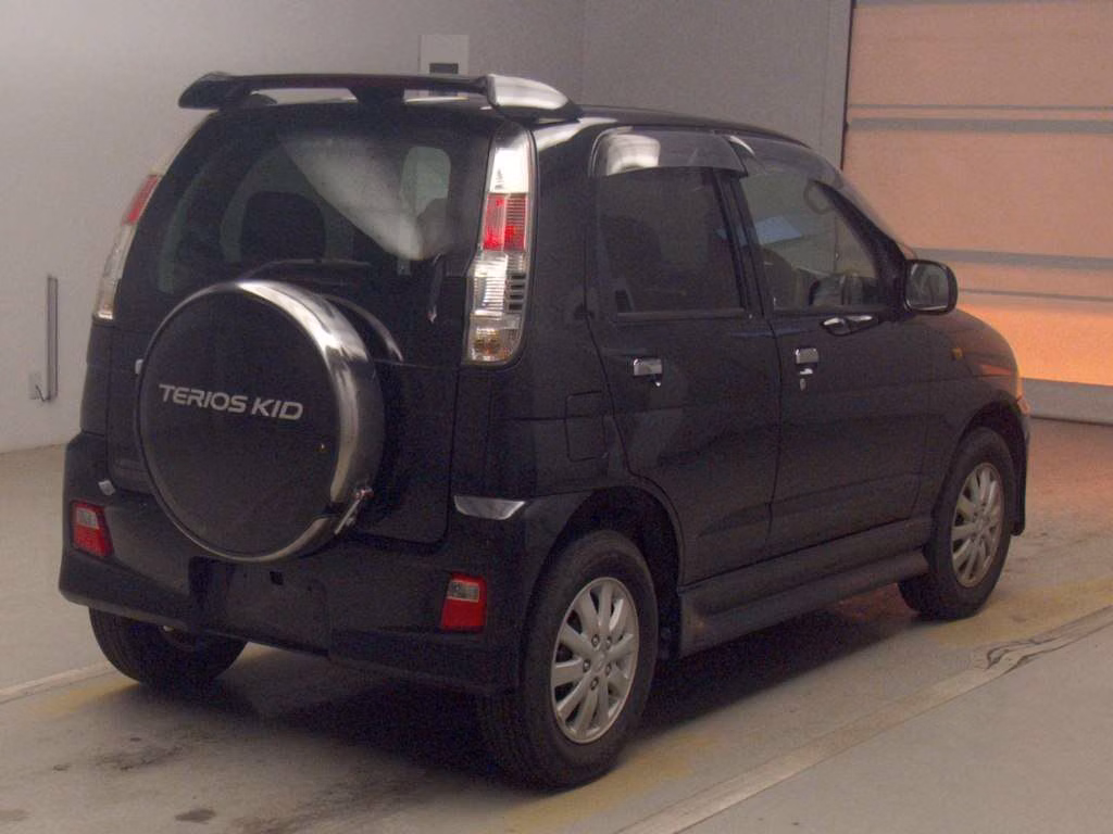 DAIHATSU TERIOS KID