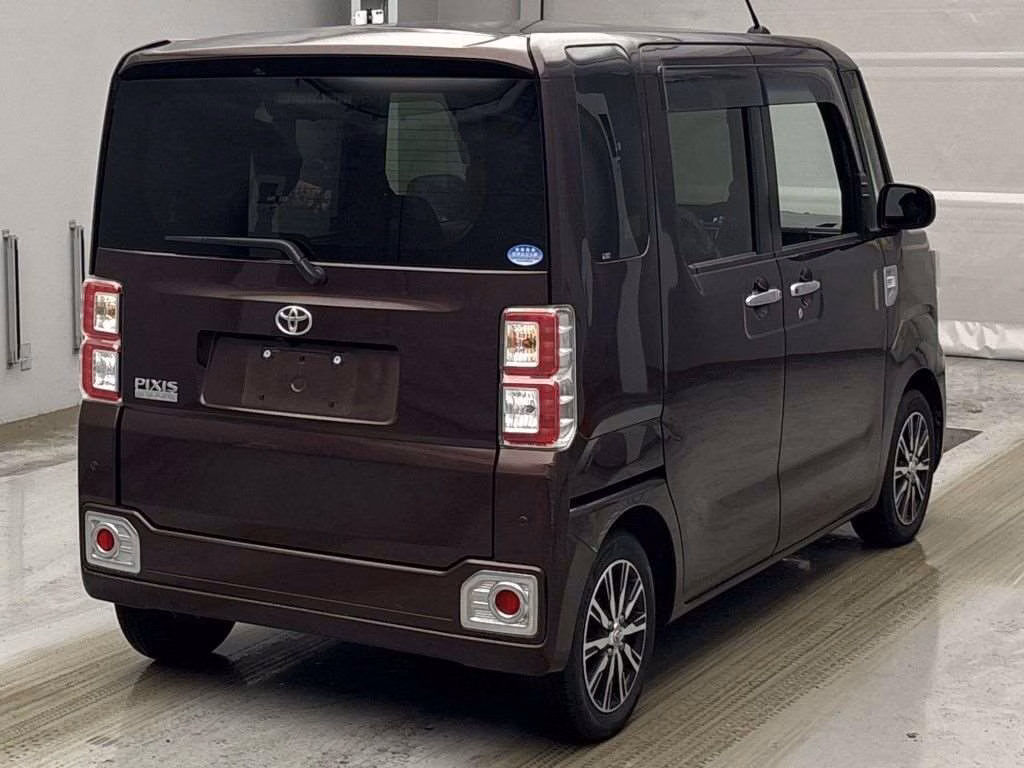 TOYOTA PIXIS MEGA