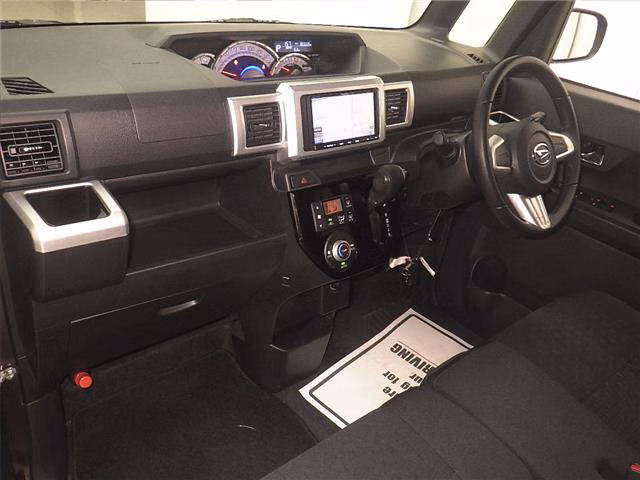 DAIHATSU WAKE