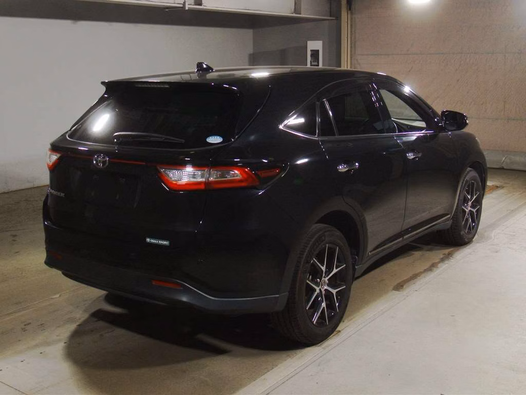 TOYOTA HARRIER