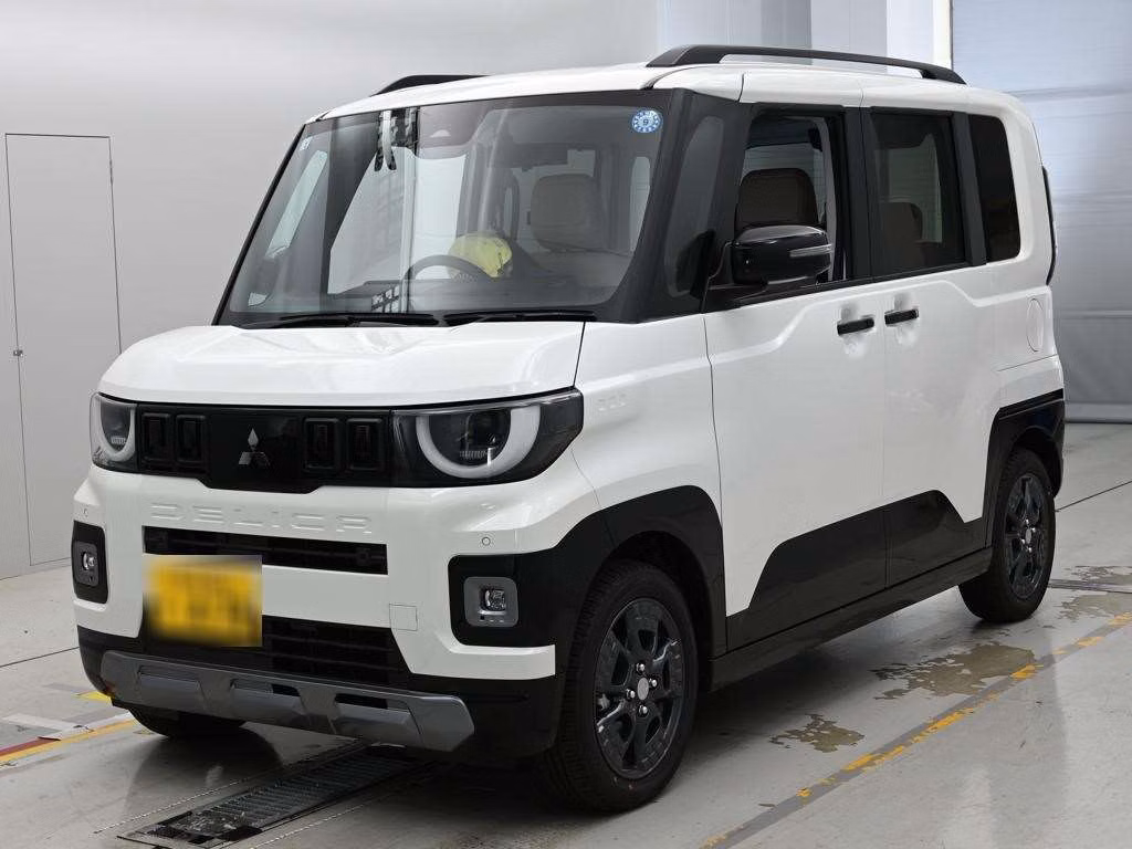 MITSUBISHI DELICA MINI