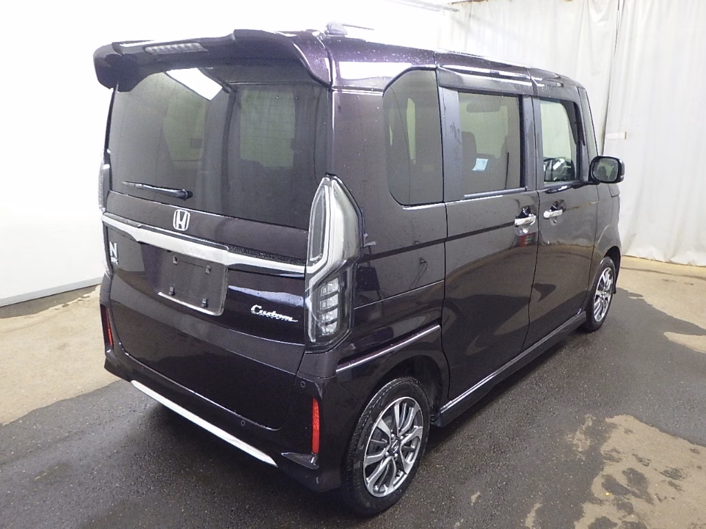 HONDA N-BOX