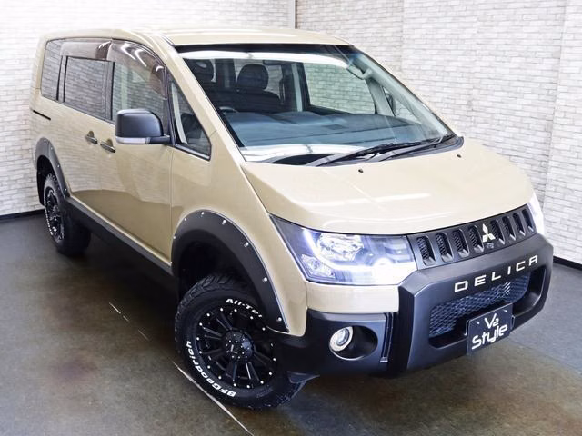 MITSUBISHI DELICA D:5