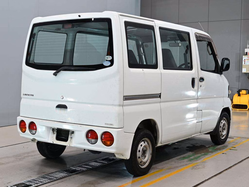 MITSUBISHI MINICAB