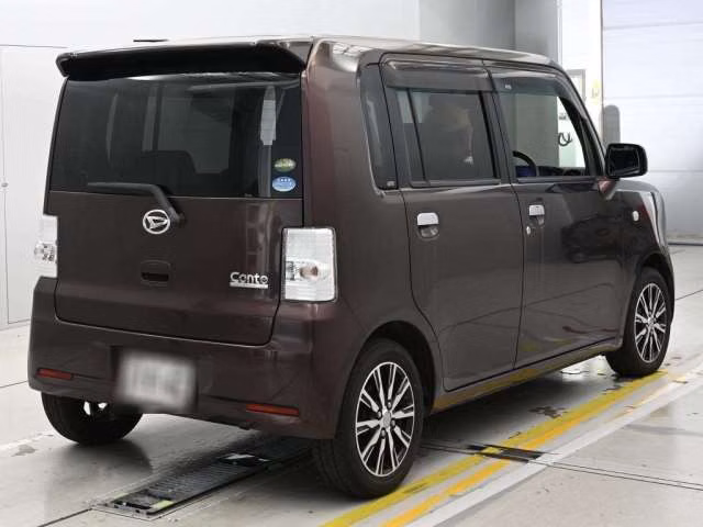 DAIHATSU MOVE CONTE