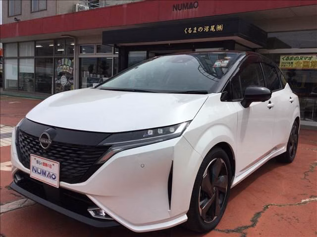 Nissan Aura