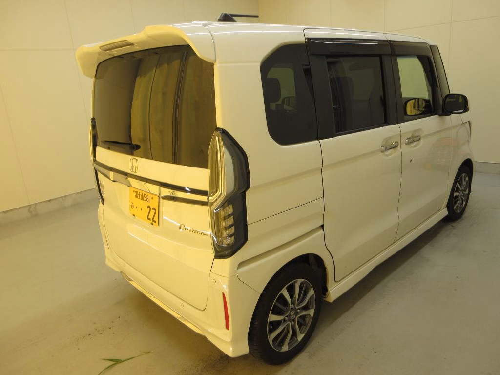 HONDA N-BOX