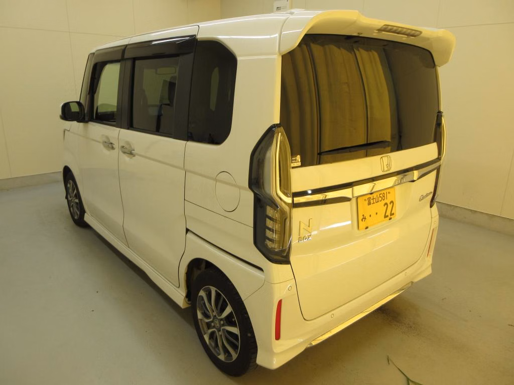 HONDA N-BOX
