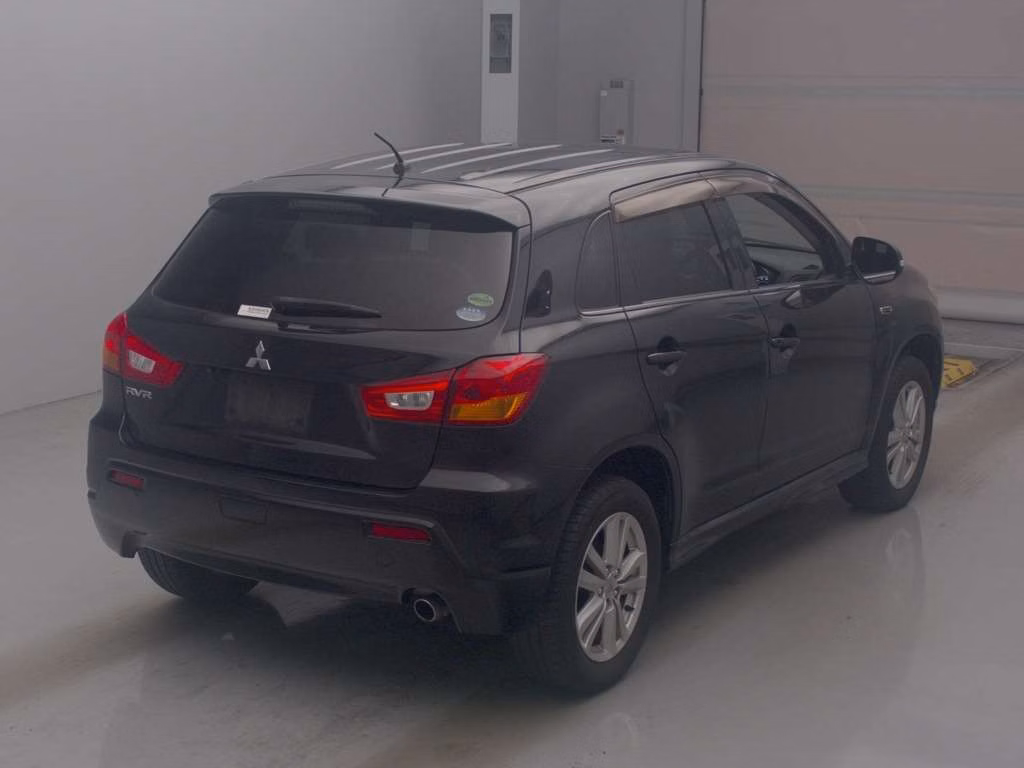 MITSUBISHI RVR