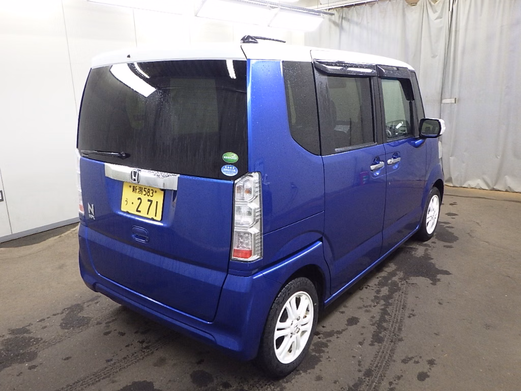 HONDA N-BOX