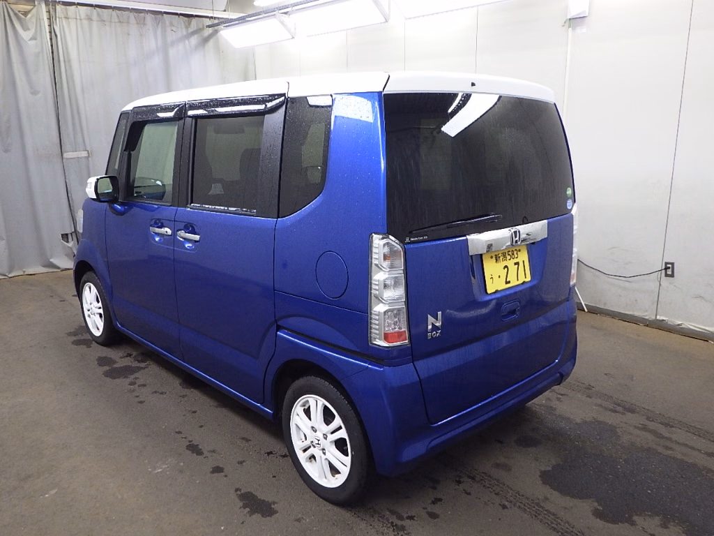 HONDA N-BOX