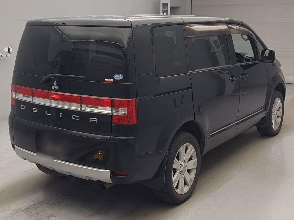 MITSUBISHI DELICA D:5