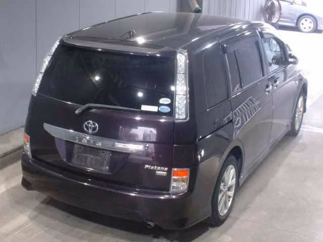 TOYOTA ISIS