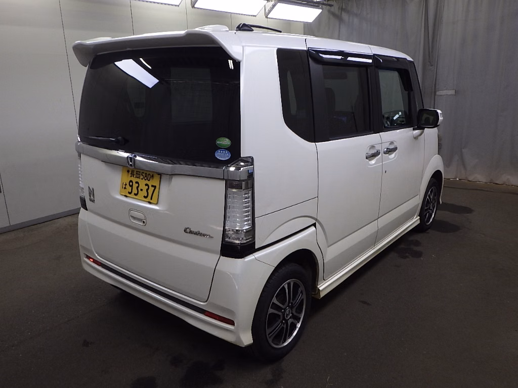 HONDA N-BOX
