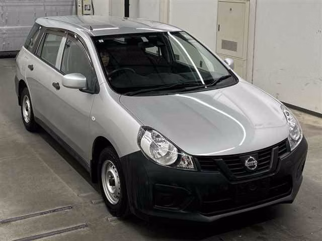 NISSAN AD