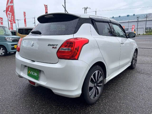 SUZUKI SWIFT