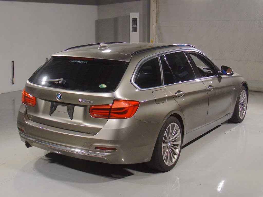 BMW 3-SERIES
