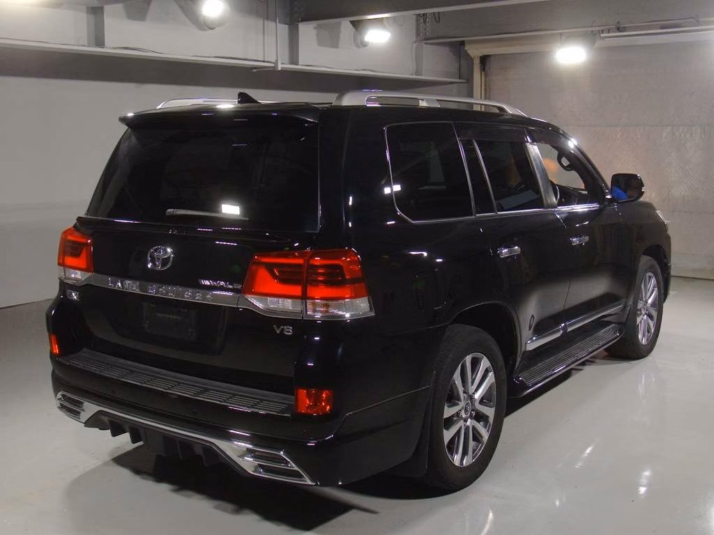 TOYOTA LAND CRUISER