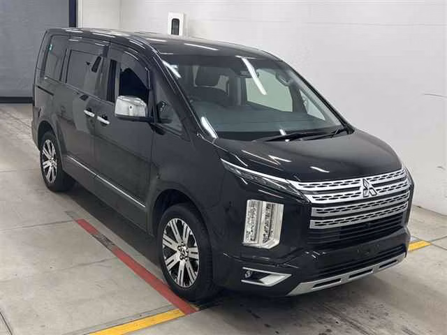 MITSUBISHI DELICA D:5