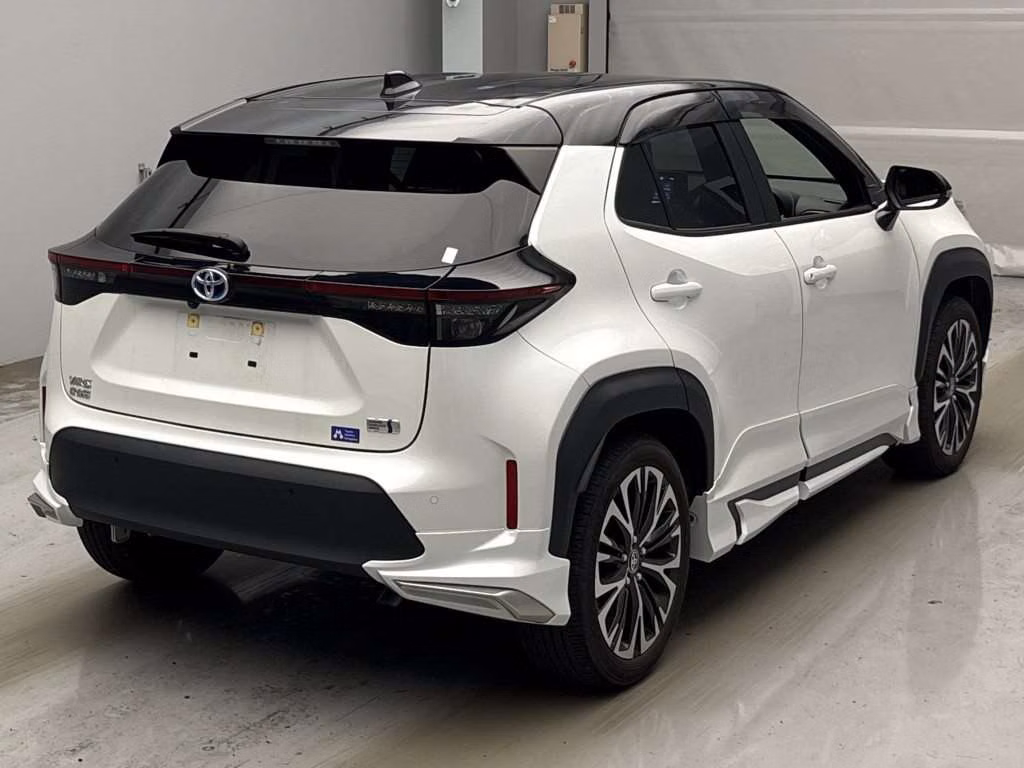 TOYOTA YARIS CROSS