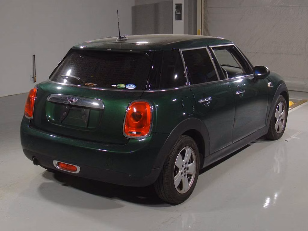 MINI HATCH