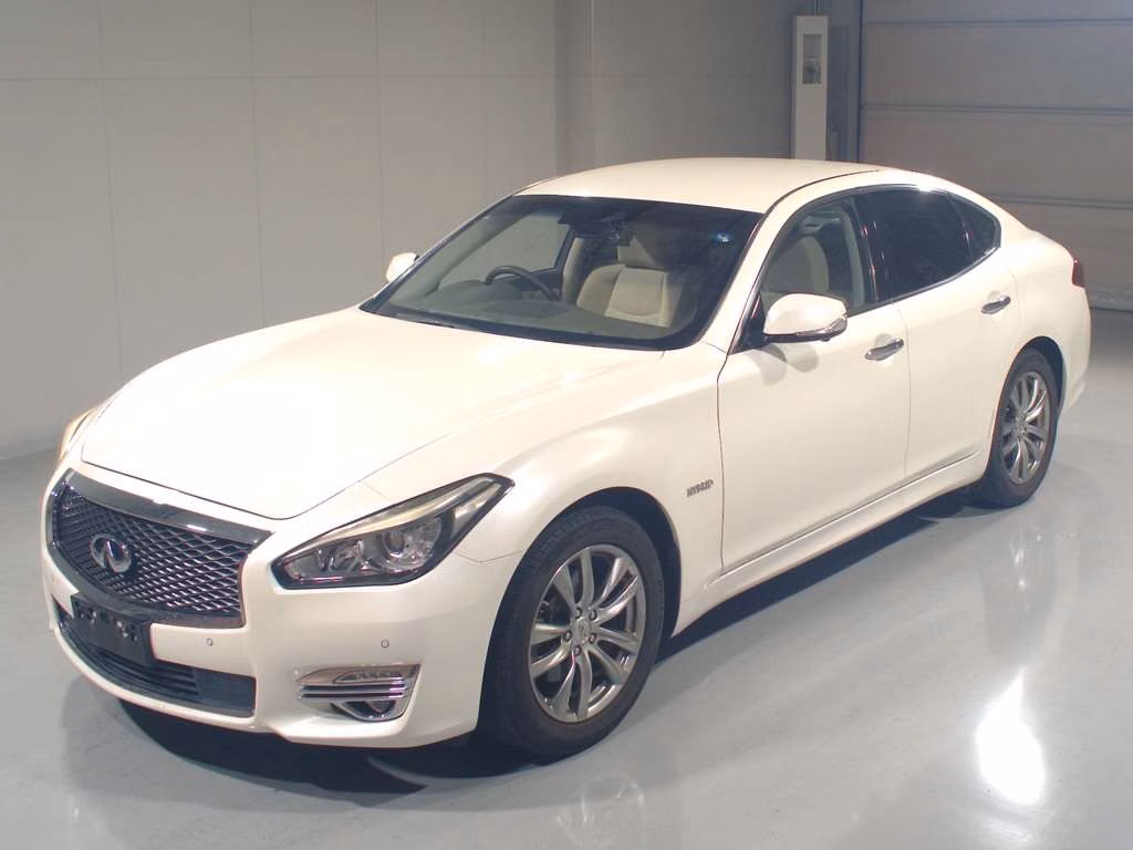 NISSAN FUGA