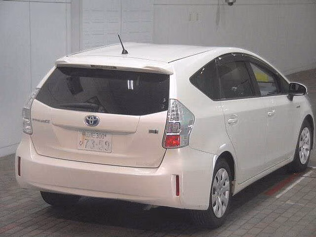 TOYOTA PRIUS ALPHA
