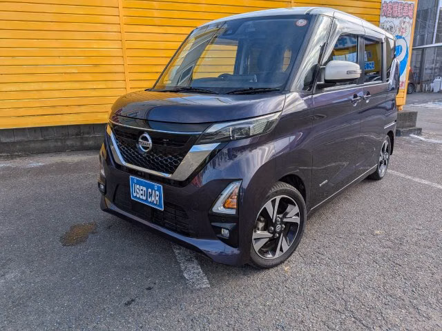 NISSAN ROOX