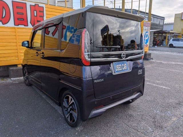 NISSAN ROOX