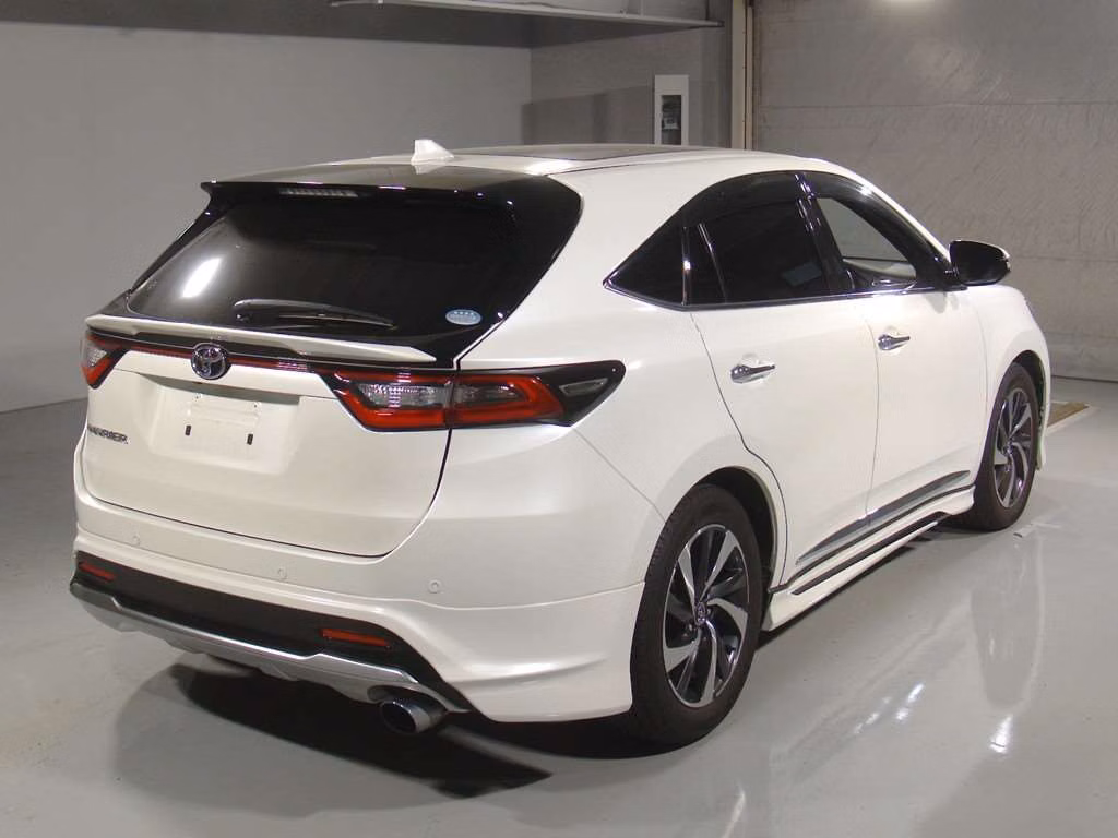 TOYOTA HARRIER