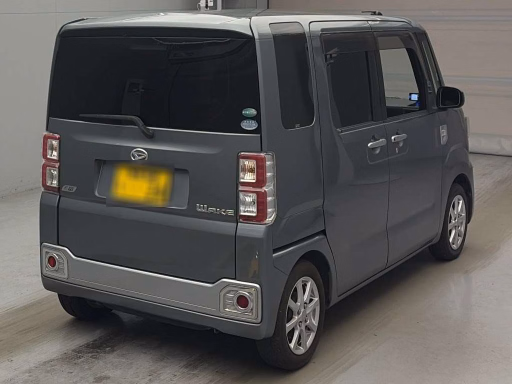DAIHATSU WAKE