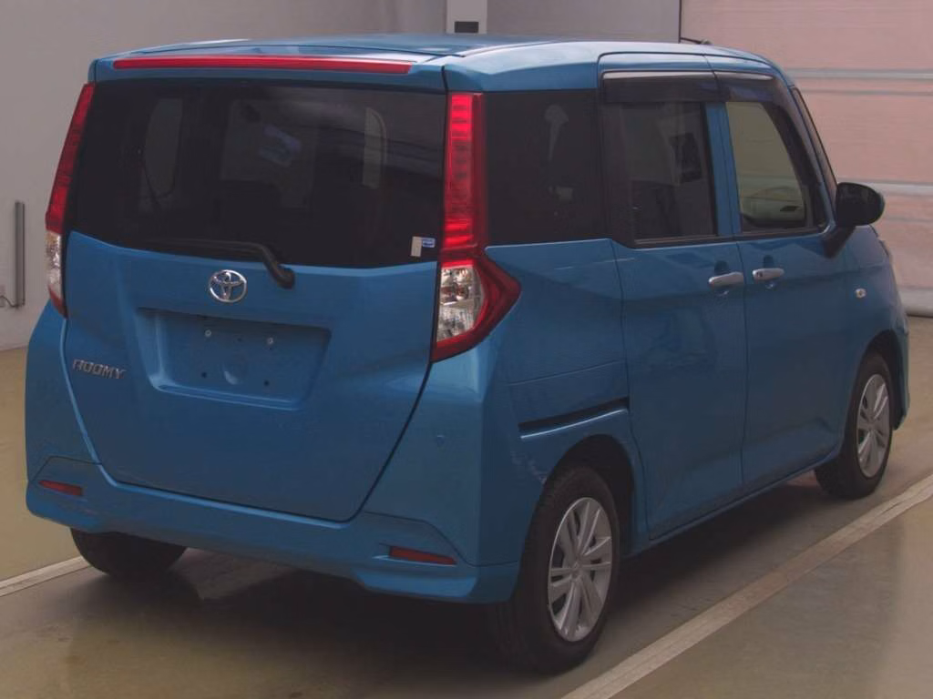 TOYOTA ROOMY
