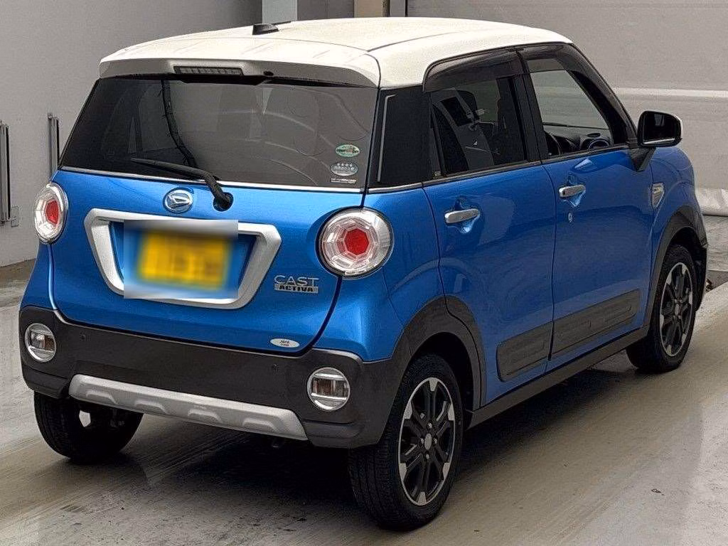 DAIHATSU CAST