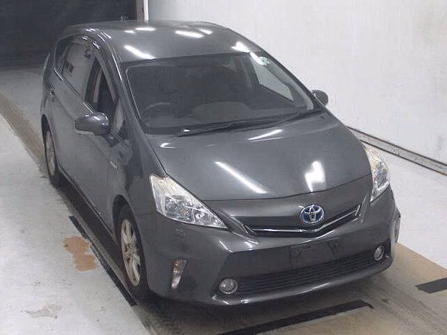 TOYOTA PRIUS ALPHA