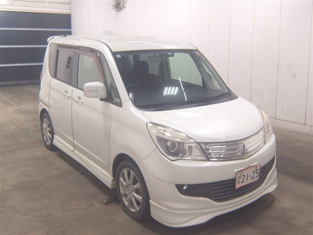 MITSUBISHI DELICA D:2