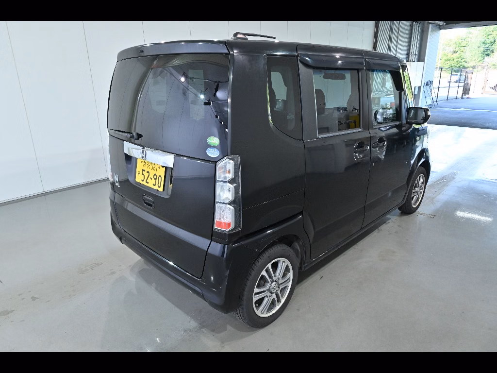 HONDA N-BOX