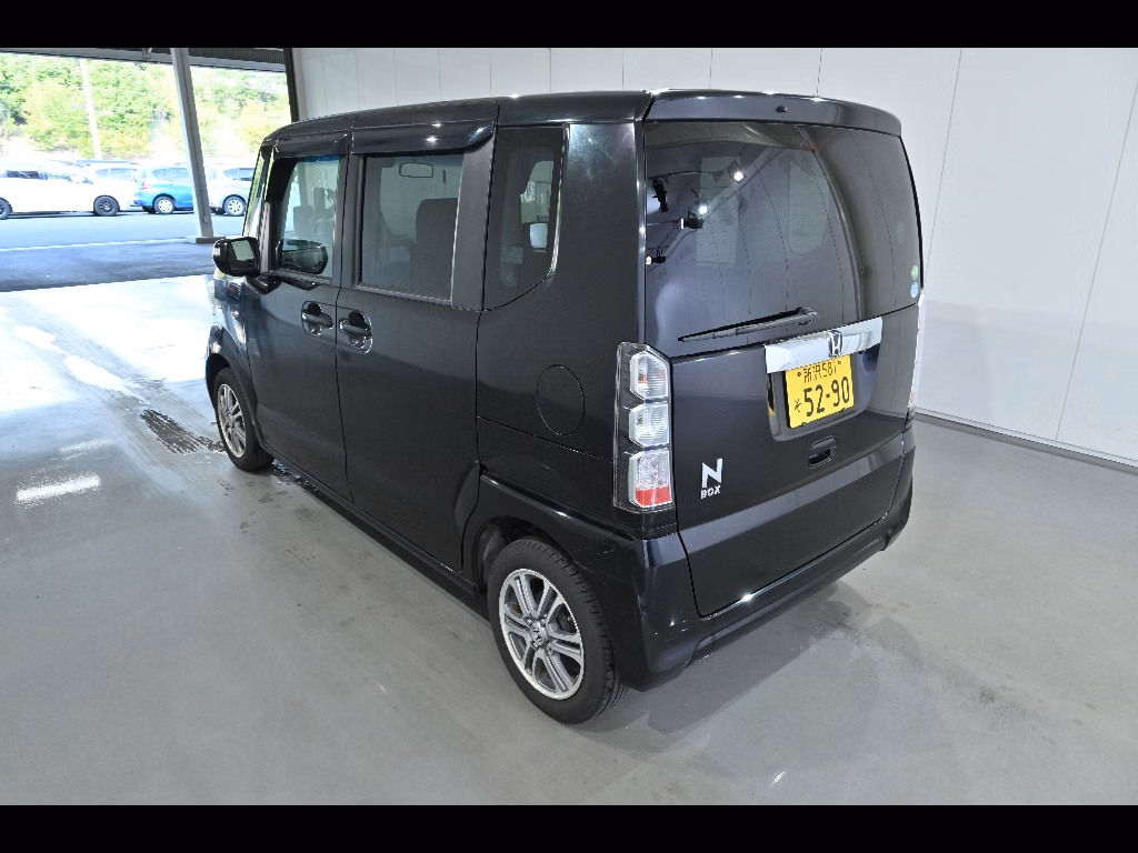 HONDA N-BOX