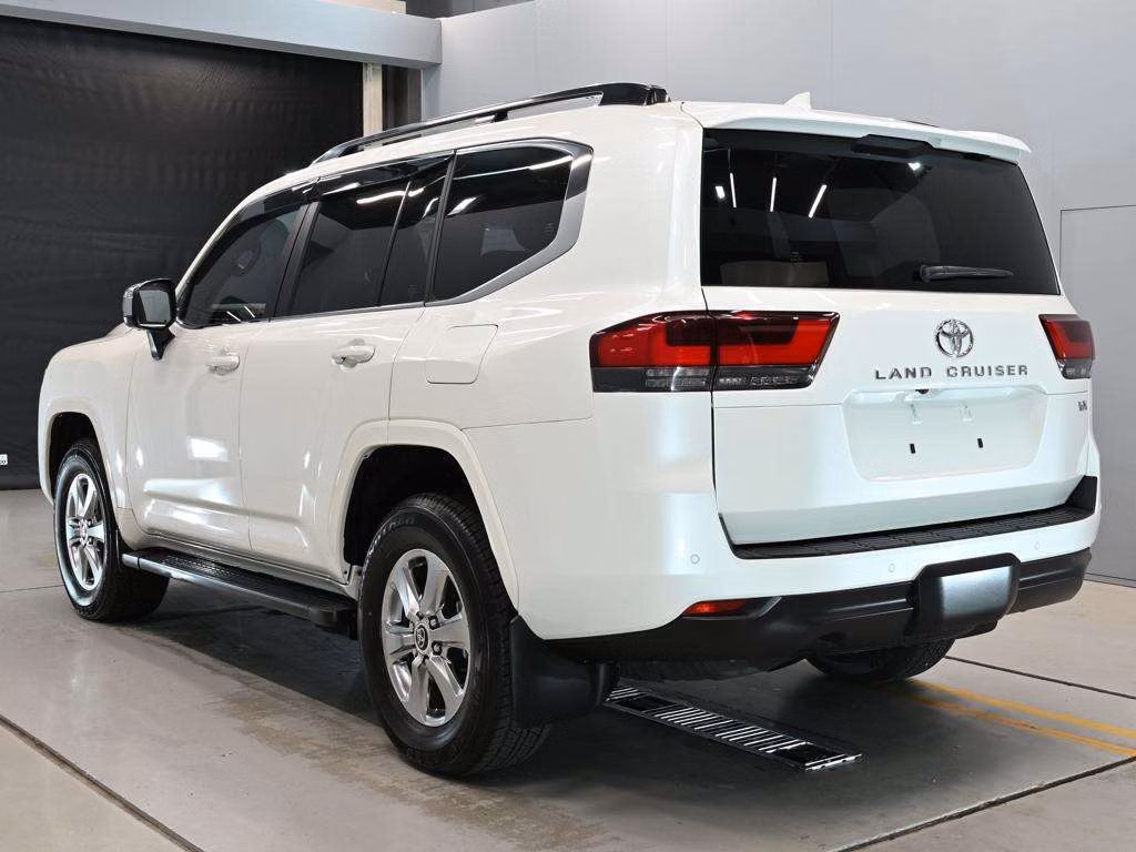 TOYOTA LAND CRUISER