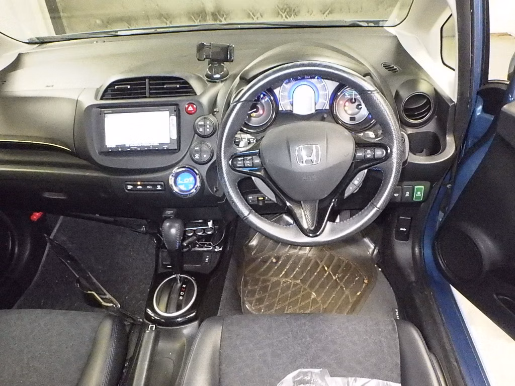 HONDA FIT SHUTTLE