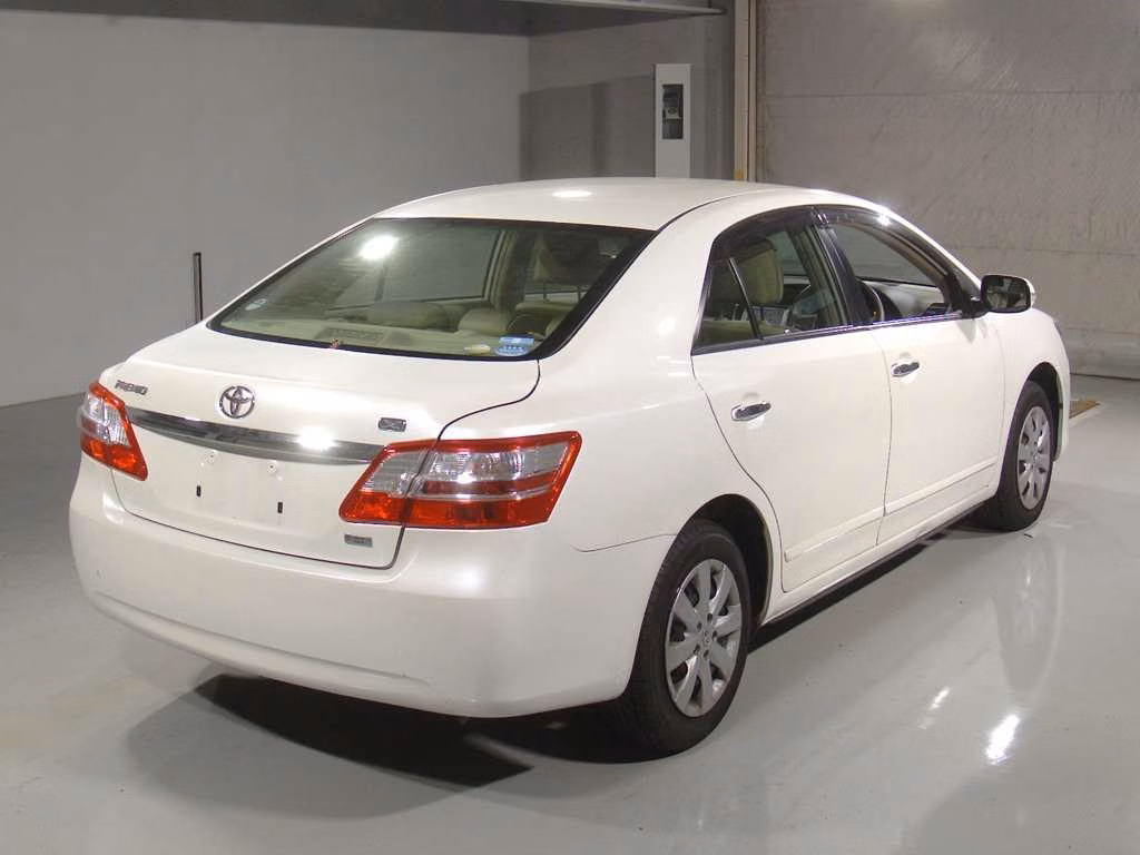TOYOTA PREMIO