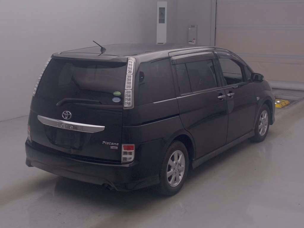 TOYOTA ISIS