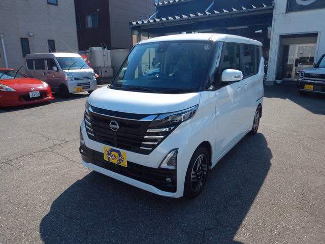 NISSAN ROOX