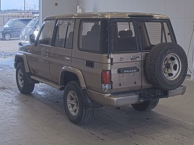 TOYOTA LAND CRUISER PRADO