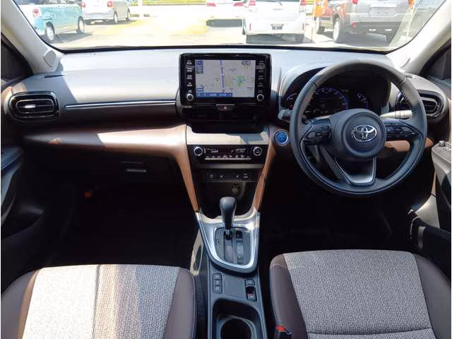 TOYOTA YARIS CROSS