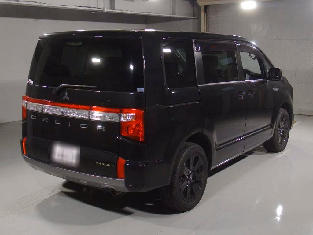 MITSUBISHI DELICA D:5