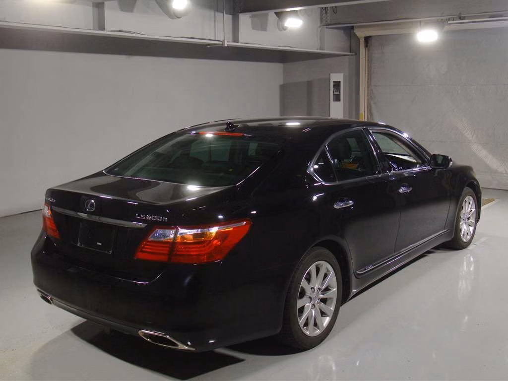 LEXUS LS600H