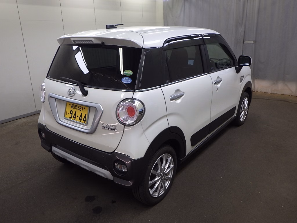 DAIHATSU CAST