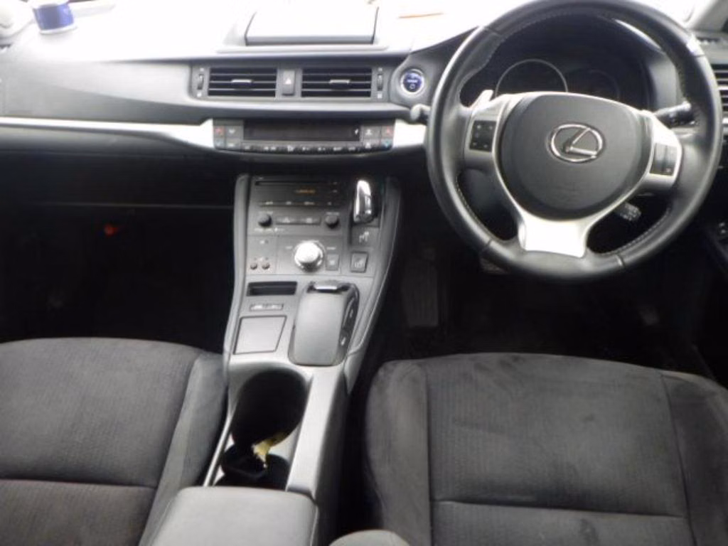 LEXUS CT200H